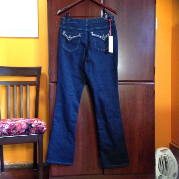 Style and Co Curvy 4 Blue Jeans mid rise - Picture 5 of 9